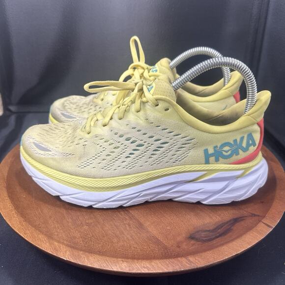 Hoka One One Clifton 8 Womens Size 7 B Yellow Athletic Running Shoes Sneakers - Picture 4 of 9